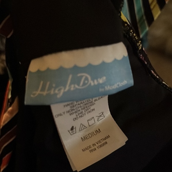 High dive Bathing suit taps - Picture 4 of 5